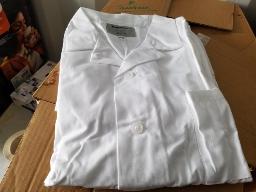 75 morceaux d'uniforme de travail variés: santé-esthétique ( sarraus et chemises)