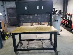 Établi mobile avec armoire 30''x60''x75''