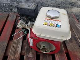 Moteur HONDA pour pièces grosseur inconnue