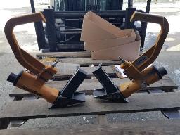 2 Agrafeuses à plancher de bois franc BOSTITCH