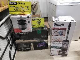 Lot de retour de magasin: aspirateur SHARK, cuiseur à riz, LG-Ultra gear, outil RYOBI à batterie lot de serrures intelligentes