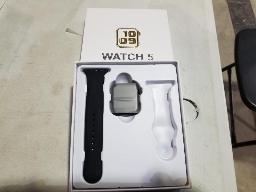 Montre WATCH 5-bracelet noir manque 1/2 bracelet