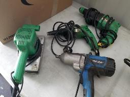 Lot d'outils électriques