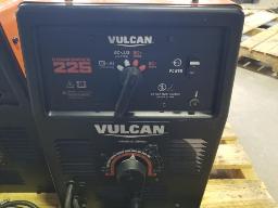 VULCAN COMMANDER, Soudeuse à arc industrielle, 225A, AC / 150A DC