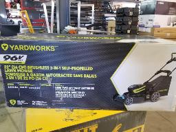 2025 YARDWORKS, Tondeuse à batterie 96V automotrice 22'', 2 batteries 48V max + 1 chargeur