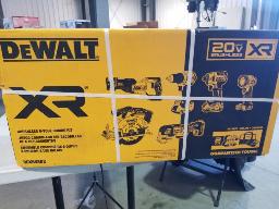 2025 DEWALT, Ensemble de 6 outils DCK648D2 : scie alternative, scie circulaire, visseuse à chocs, perceuse-visseuse, rectifieuse à angle, lampe, 2 batteries, 1 chargeur, 1 sac transport