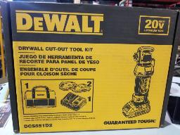 DEWALT DCS551D2-Sac et ensemble d'outils de coupe pour cloison sèche, 2 batteries, 1 chargeur