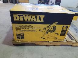 2 Outils DEWALT: Socle de scie à onglet DWX723 et scie à onglet coulissante et à système biseauté double DWS780+