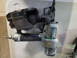 HITACHI-Cloueuse à bardeaux 2''1/2