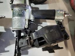 HITACHI-Cloueuse à bardeaux 1''3/4