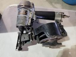 Cloueuse à bardeaux 1''3/4