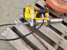 Fusil à graisser DEWALT seulement
