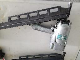 HITACHI-Cloueuse à charpente 3''1/4