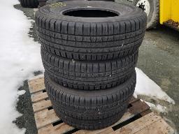 4 Pneus NOKIAN LT245/75R16