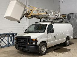 2010, FORD E-350, FOURGONNETTE    NACELLE