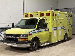 2015, CHEVROLET EXPRESS 3500, AMBULANCE    6 ROUES,