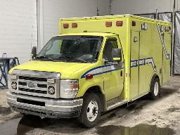 2017, FORD E-350, AMBULANCE    6 ROUES,
