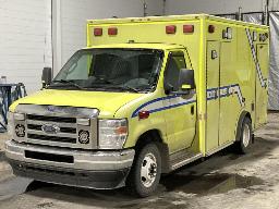 2017, FORD E-350, AMBULANCE    6 ROUES