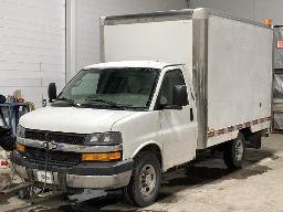 2009, CHEVROLET EXPRESS 3500, CAMION-CUBE