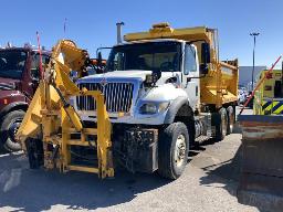 2006, INTERNATIONAL 7600, CAMION À 10 ROUES    BENNE, ÉPAN, AILE,