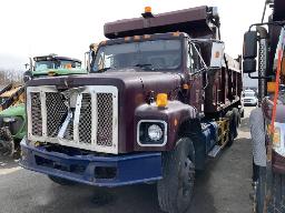 2002, INTERNATIONAL 2674, CAMION À 10 ROUES    BENNE,