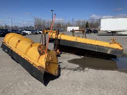 2009, AT , 2 CHASSE-NEIGE