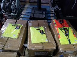 3 Caisses de vêtements de sécurité grandeurs variés (grandeur : M, XL) neufs