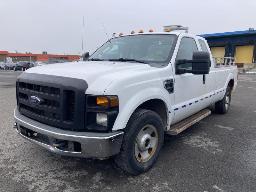 2008, FORD F-250 XL, CAMIONNETTE    AVEC MONTE-CHARGE