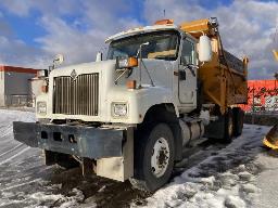 2010, INTERNATIONALE 5500, CAMION À 10 ROUES BENNE-ÉPANDEUR, AILE