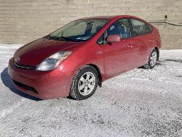 2006, TOYOTA PRIUS, AUTOMOBILE    HYBRIDE