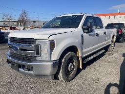 2018, FORD F-250 XLT, CAMIONNETTE    AVEC MONTE-CHARGE