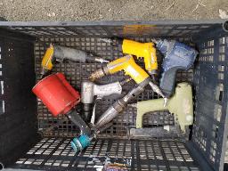 Outils pneumatiques variés (quantité : 8)
