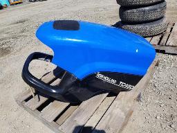 NEW HOLLAND, Capot (hood) tracteur, TC45D