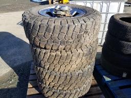 4 Pneus BFGOODRICH ALL TERRAIN LT255/75R17