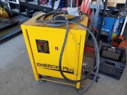 Chargeur à batterie pour chariot élévateur 240 volts, 36VDC-100A