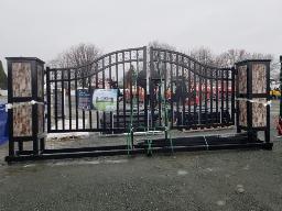 2025-Portail en fer 20' , conception de pilier de porte 230'' au total, 15' d'ouverture