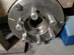 Chuk 3 machoires indépendante