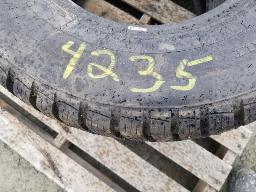 CHAMPIRO ICE PRO, 2 pneus à clou LT245/75R16