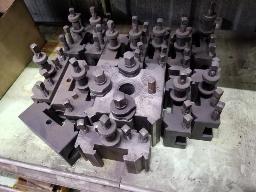 Porte outil pour tour