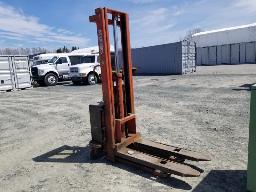 Chariot élévateur à palette électrique modèle BTSV1000B/5