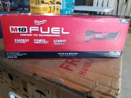 MILWAUKEE, Outil oscillant M18Fuel (outil seulement)