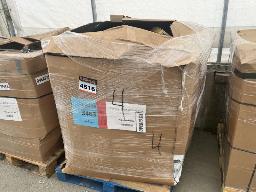 Palette de surplus de magasin non vérifié environ 28 mcx .