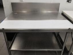 Tableau en stainless avec table de découpe 48''x34''