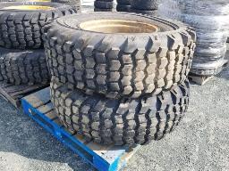 ARMOR, 2 pneus 16.9-24 avec jantes