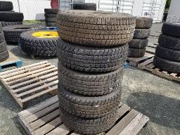 WINTERCAT, 4 pneus, LT265/70R17 et jante RAM 2500.