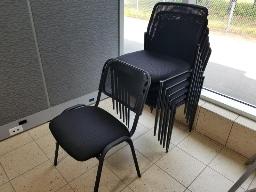 Lot d'environ 15 chaises