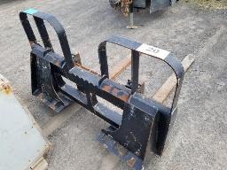 HLA carcan avec fourche 4''x48'' cap 5500 lbs, attache skid steer