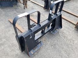 HLA carcan avec fourche 4''x48'' cap 5500 lbs, attache skid steer