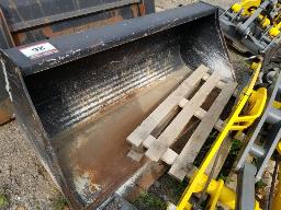 HLA MB66HDBO500-Godet 15.5 PC, attache skid steer