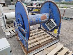 Gros dévidoir électrique probablement 12 volts